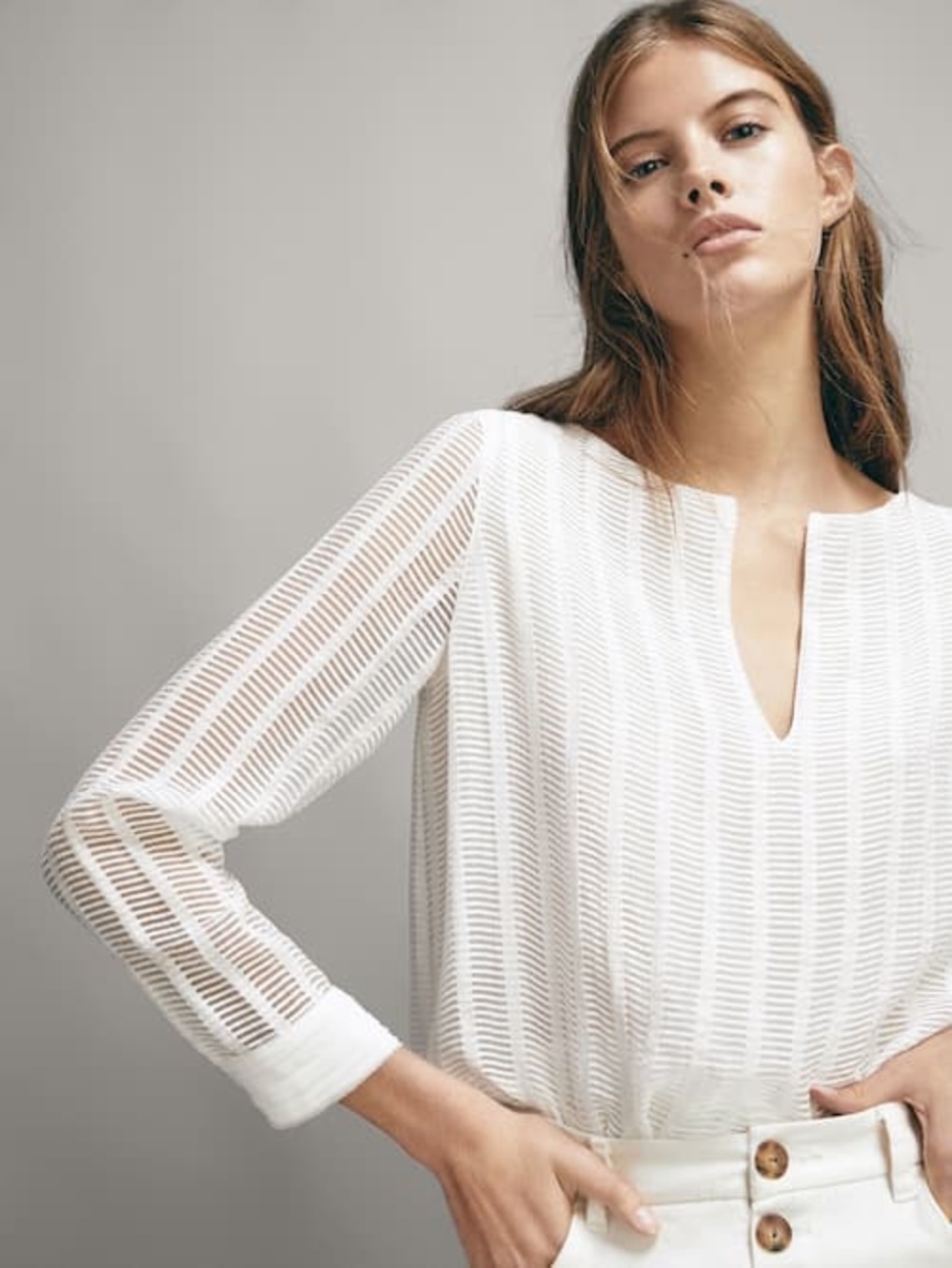 Massimo Dutti Patterned Long Sleeve Top in White - Size 2